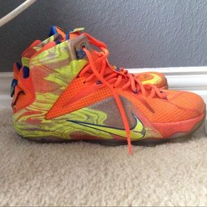 Lebrons 9s size 9