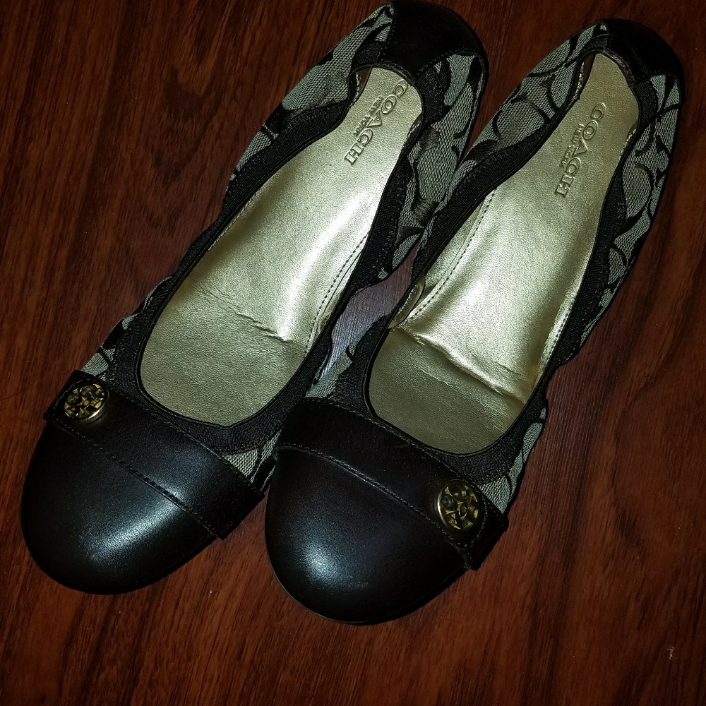 Coach flats