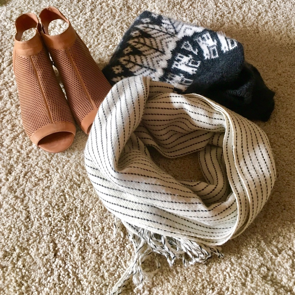 Copenhagen MTWTFSS Weekday stripes scarf