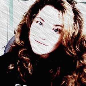 Meet your Posher, Daniela