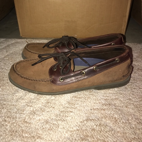 Sperry - Picture 2 of 4