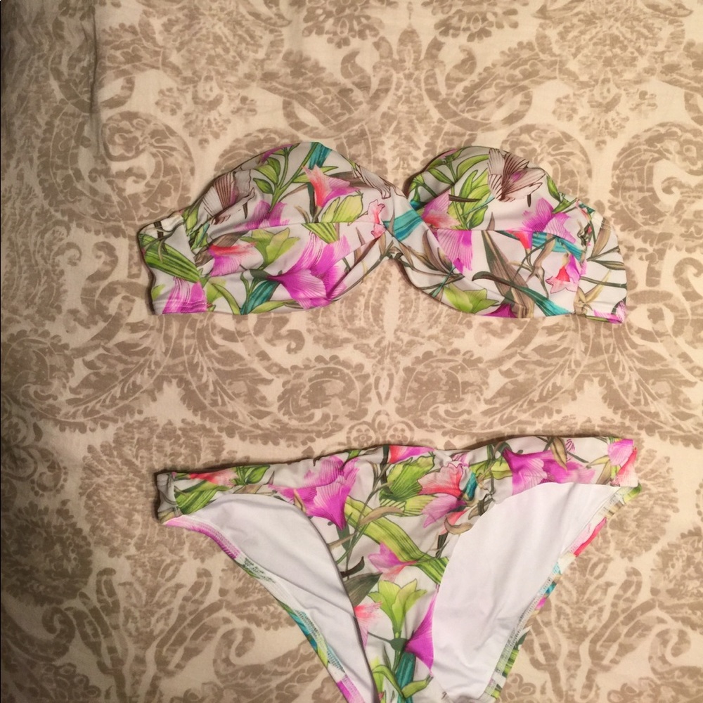 Victoria secret Hawaiian bathing suit