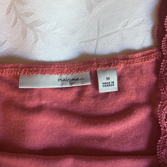 2 Halogen Lace Trim Tanks Size M - Picture 3 of 6