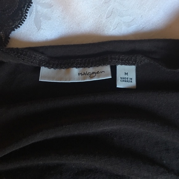 2 Halogen Lace Trim Tanks Size M - Picture 6 of 6