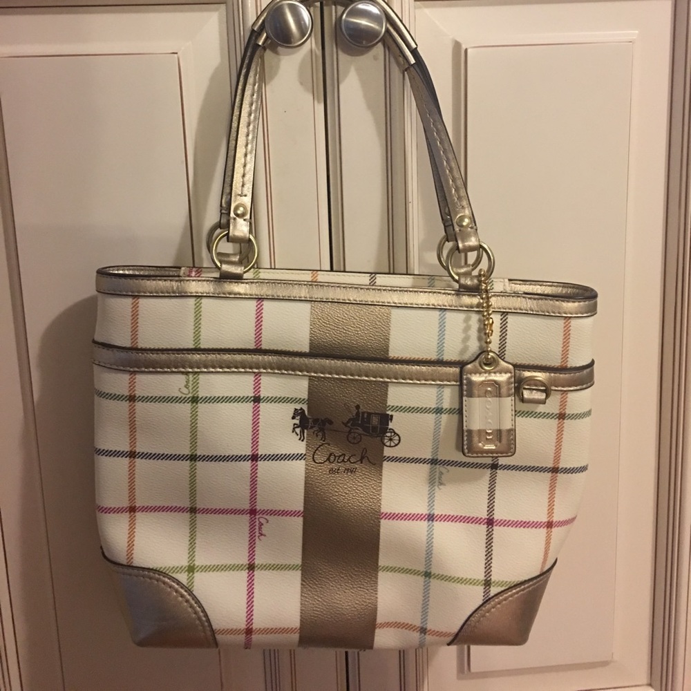 Coach purse- never been used