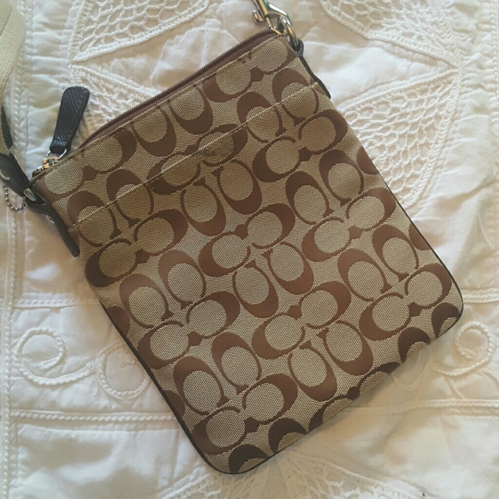 Authentic Coach Purse - Picture 3 of 4