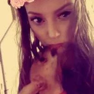 Meet your Posher, Valeria