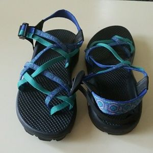 Size 6 Chacos