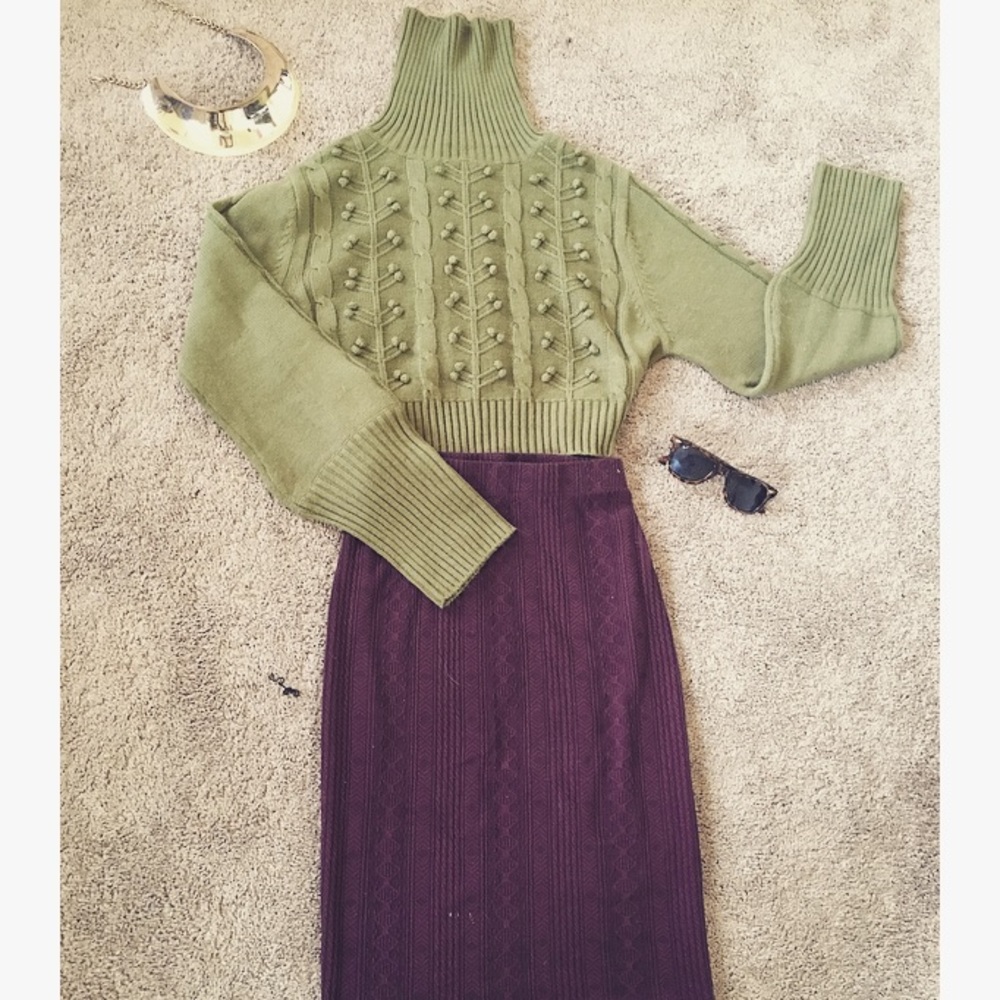 Sweater - Picture 3 of 3