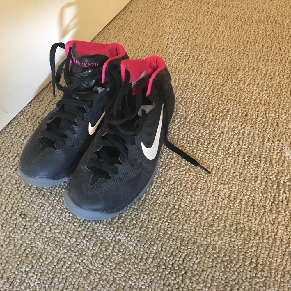 Nike hyperquickness basketball shoes