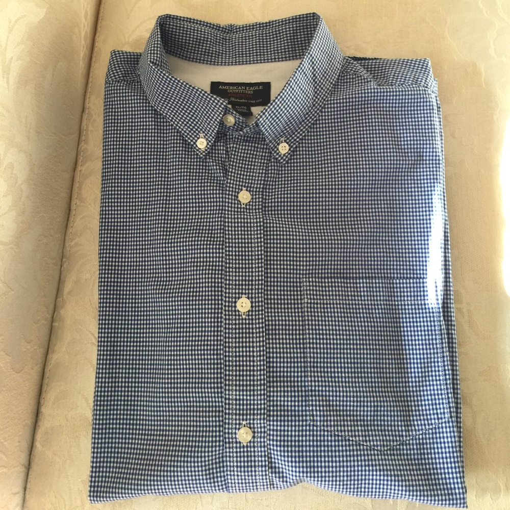 ✨American Eagle Athletic Fit Shirt✨