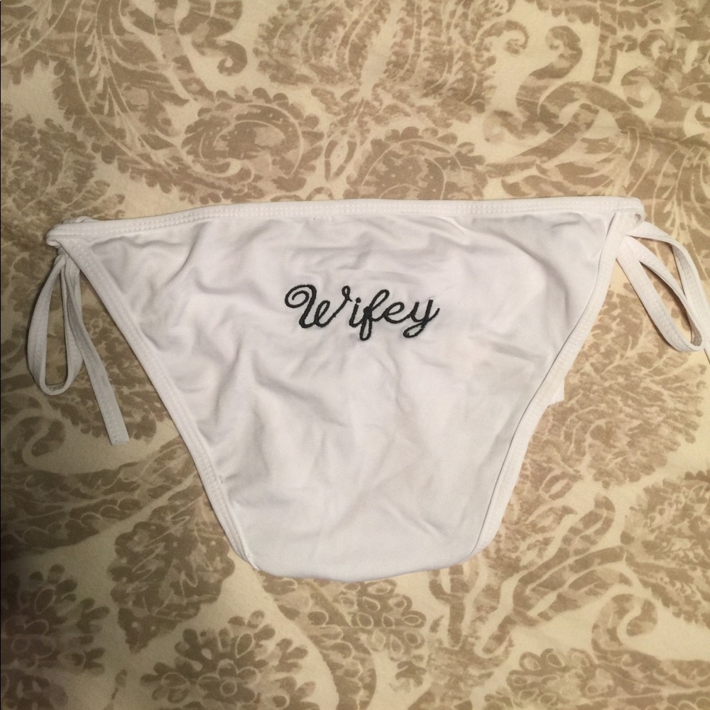 ‼️SALE‼️WIFEY 💍 bikini bottom NEVER WORN