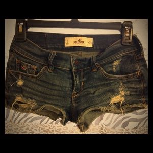 Distressed medium denim Hollister short shorts