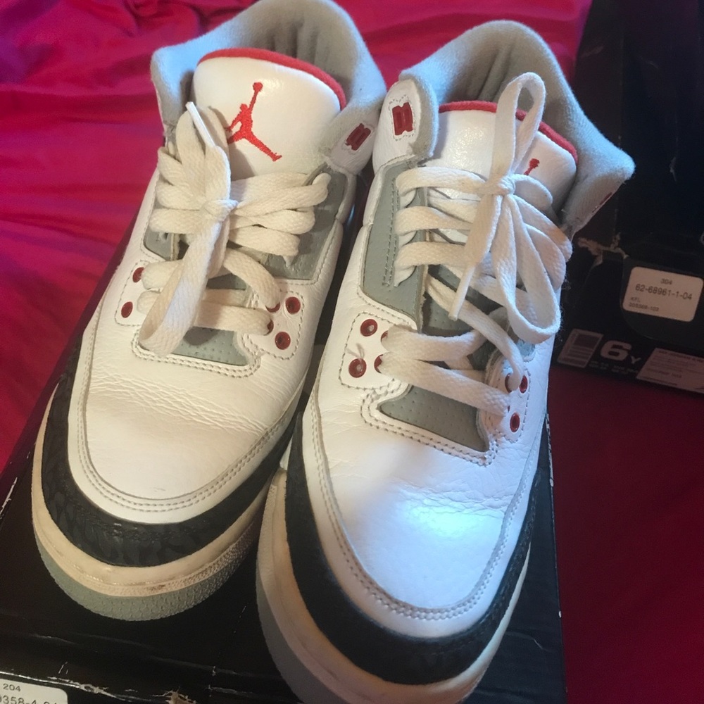 Air Jordan 3s