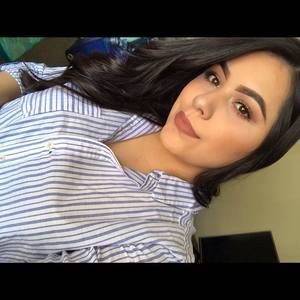 Meet your Posher, Dania