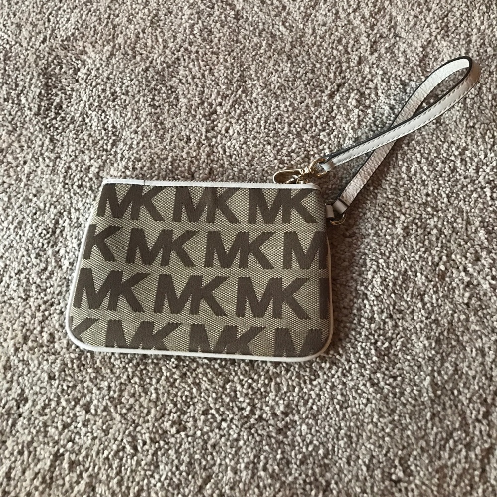 Authentic Michael Kors wristlet