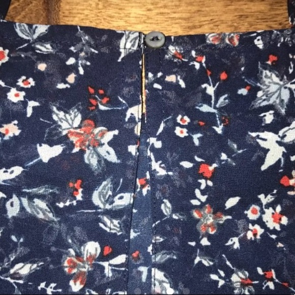 Layered ruffled blouse - Picture 3 of 4