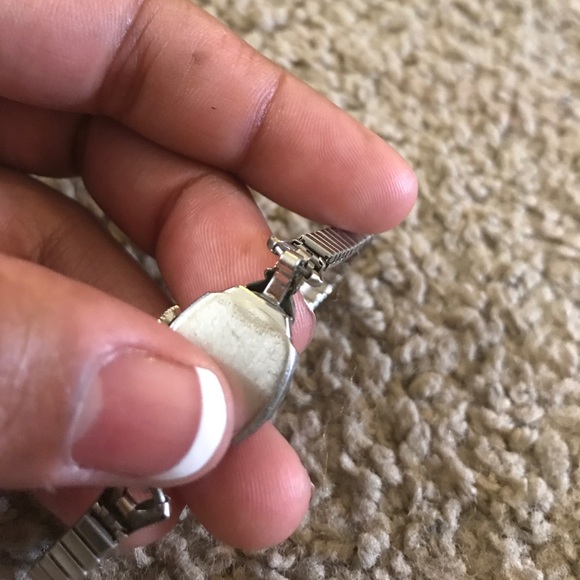 BULOVA 23 WOMENS WATCH - Picture 4 of 5