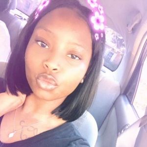 Meet your Posher, Darrineka