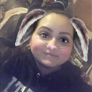 Meet your Posher, Valerie