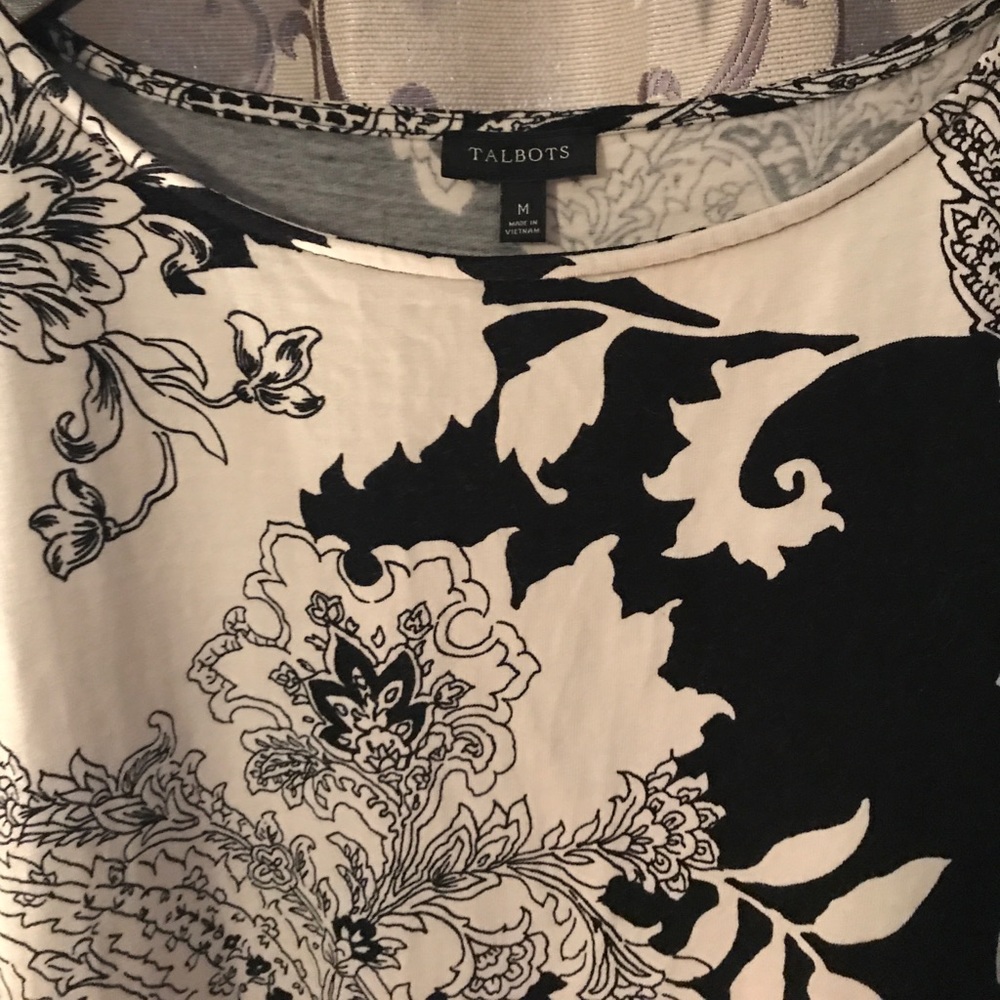 ✨Talbots Top✨ - Picture 2 of 3