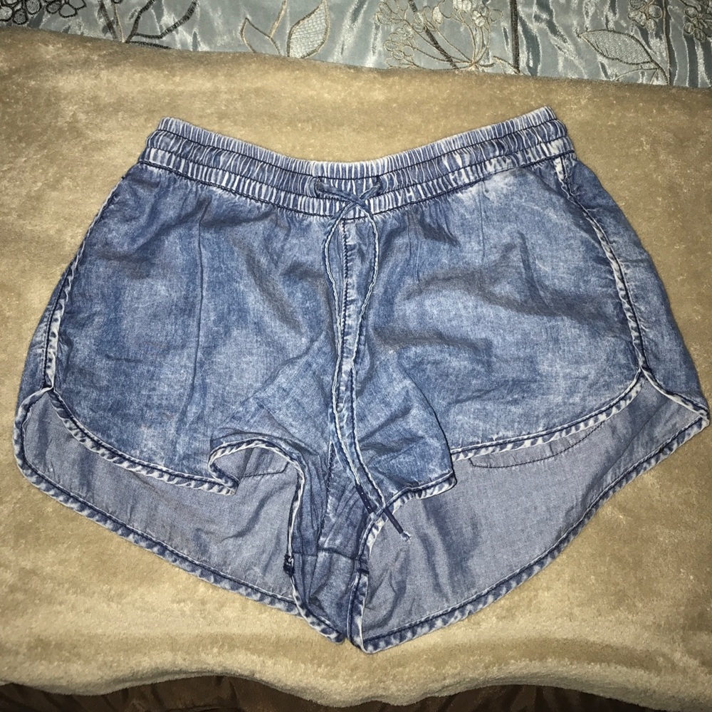 H&M flowey shorts (styled to look like denim)