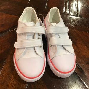 Toddler size 9t shoes