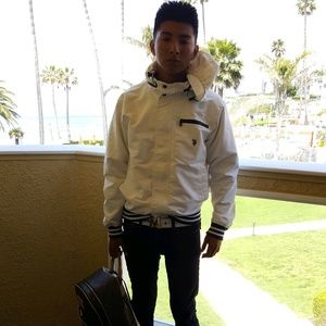 Meet your Posher, Eduardo