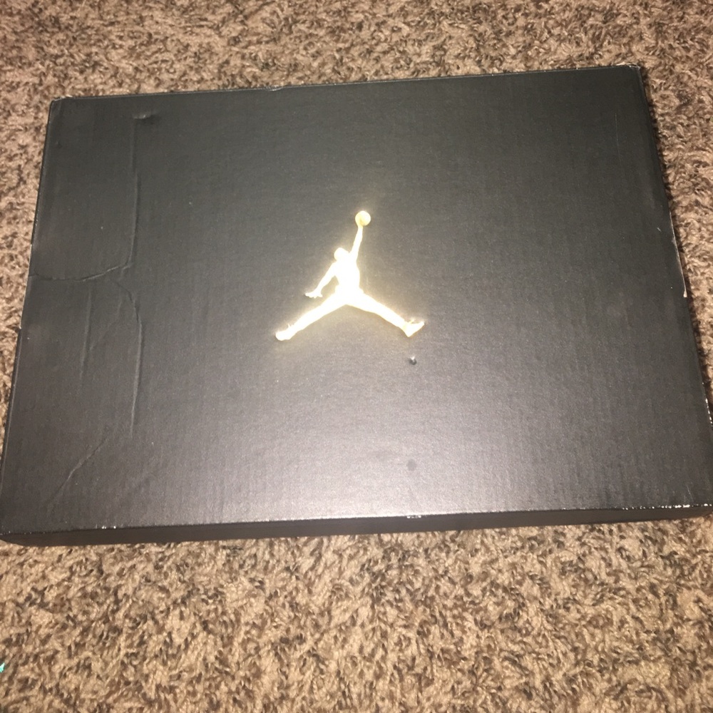 Kids Jordan's 6's boys 6Y