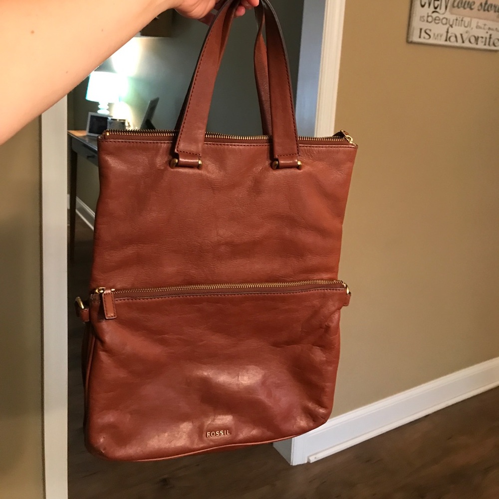 Fossil purse.