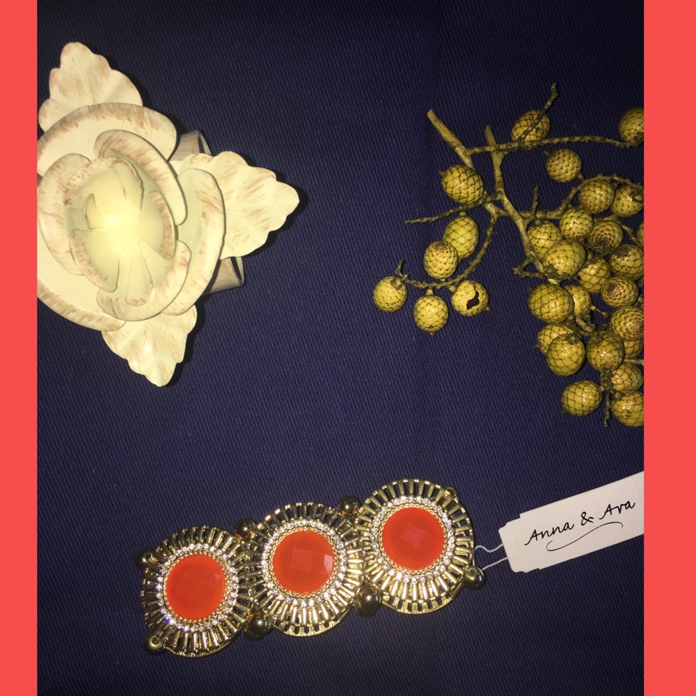 Anna & Ava stretchy orange and gold bracelet