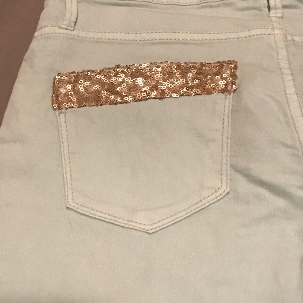 Jeans - Picture 3 of 4