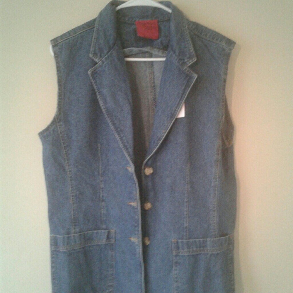Sleeveless Vest