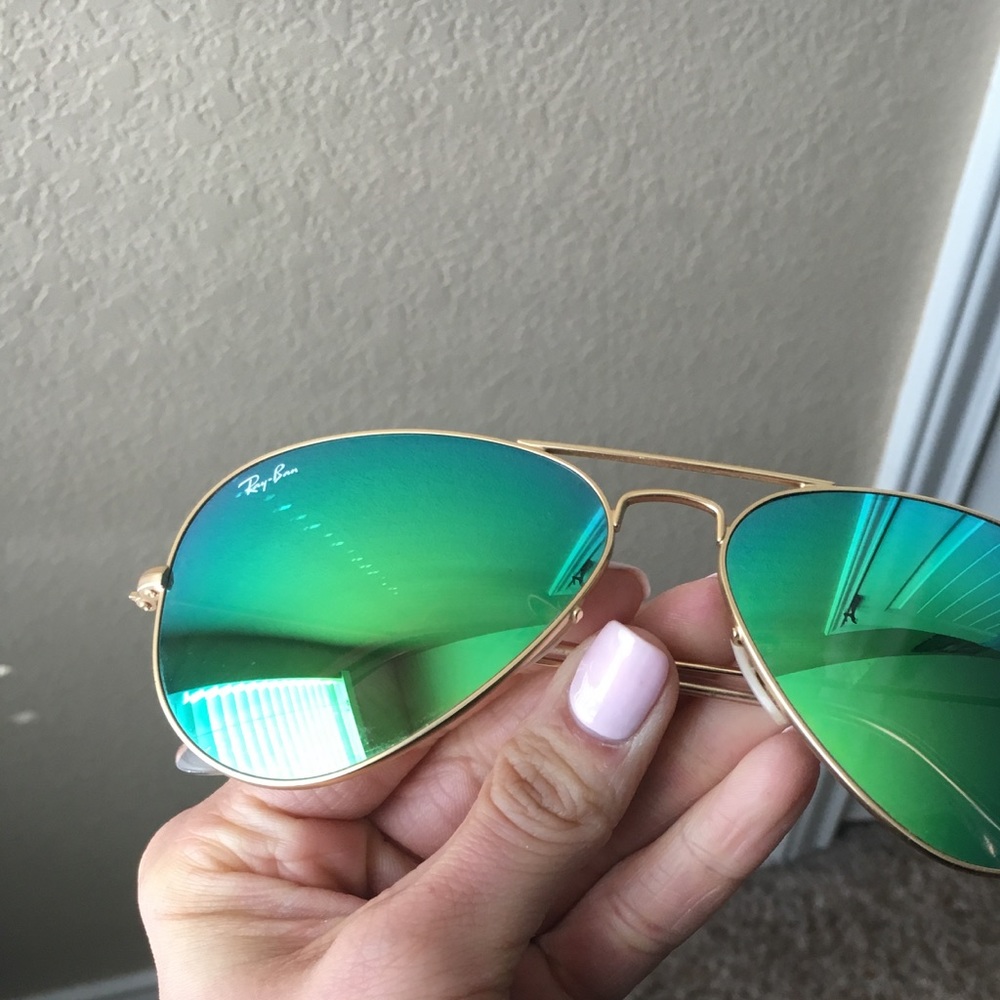 Ray Bans aviators