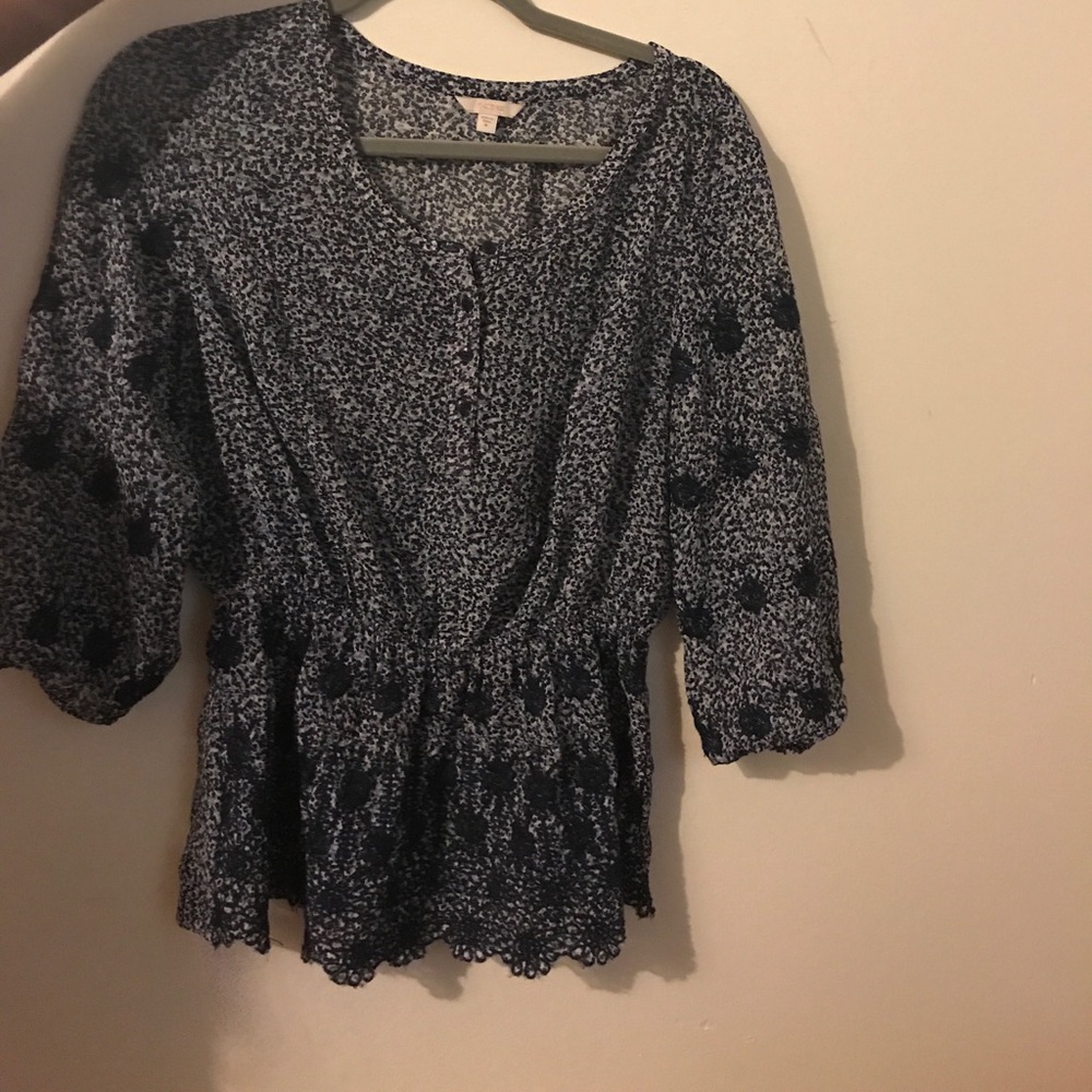 Blue floral top