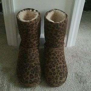 Bearpaw boots