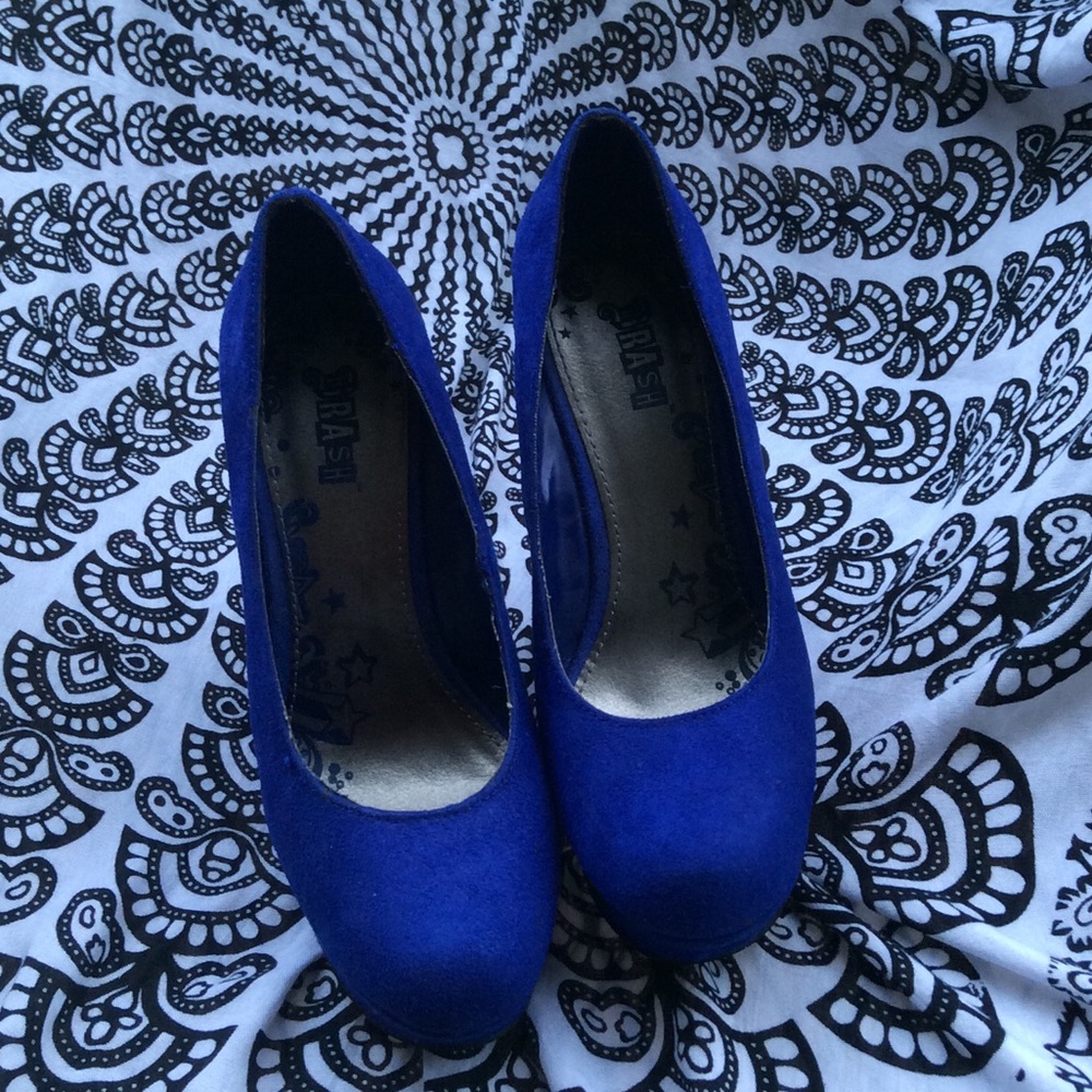 Brash faux suede blue platform wedges Size 6