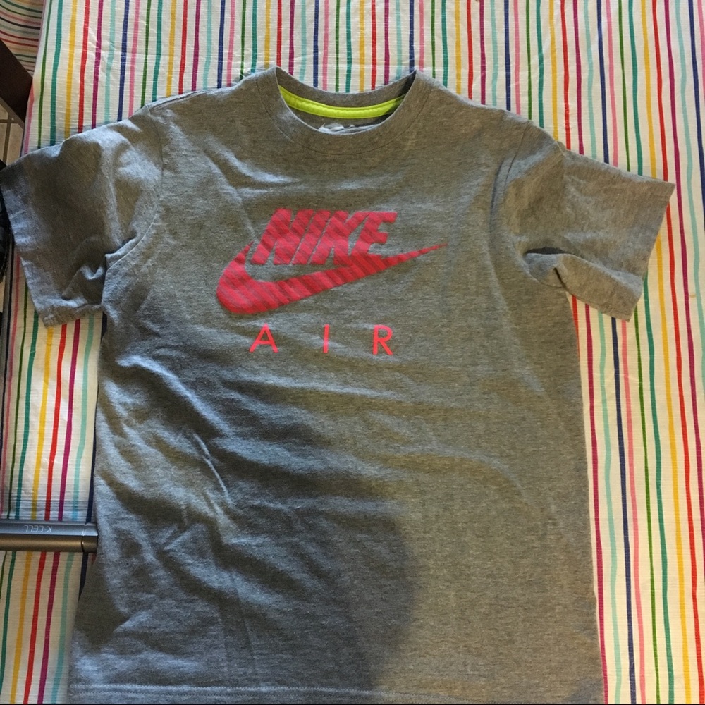 Boys Nike top