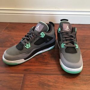 Nike air Jordan green glow 4s 7Y / W 8.5