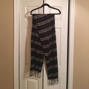 Wool scarf