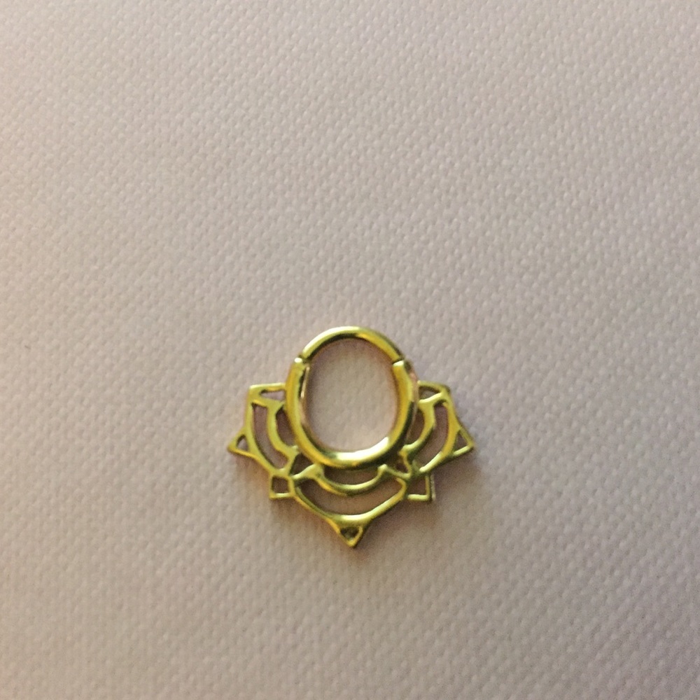 tawapa lace lotus septum clicker