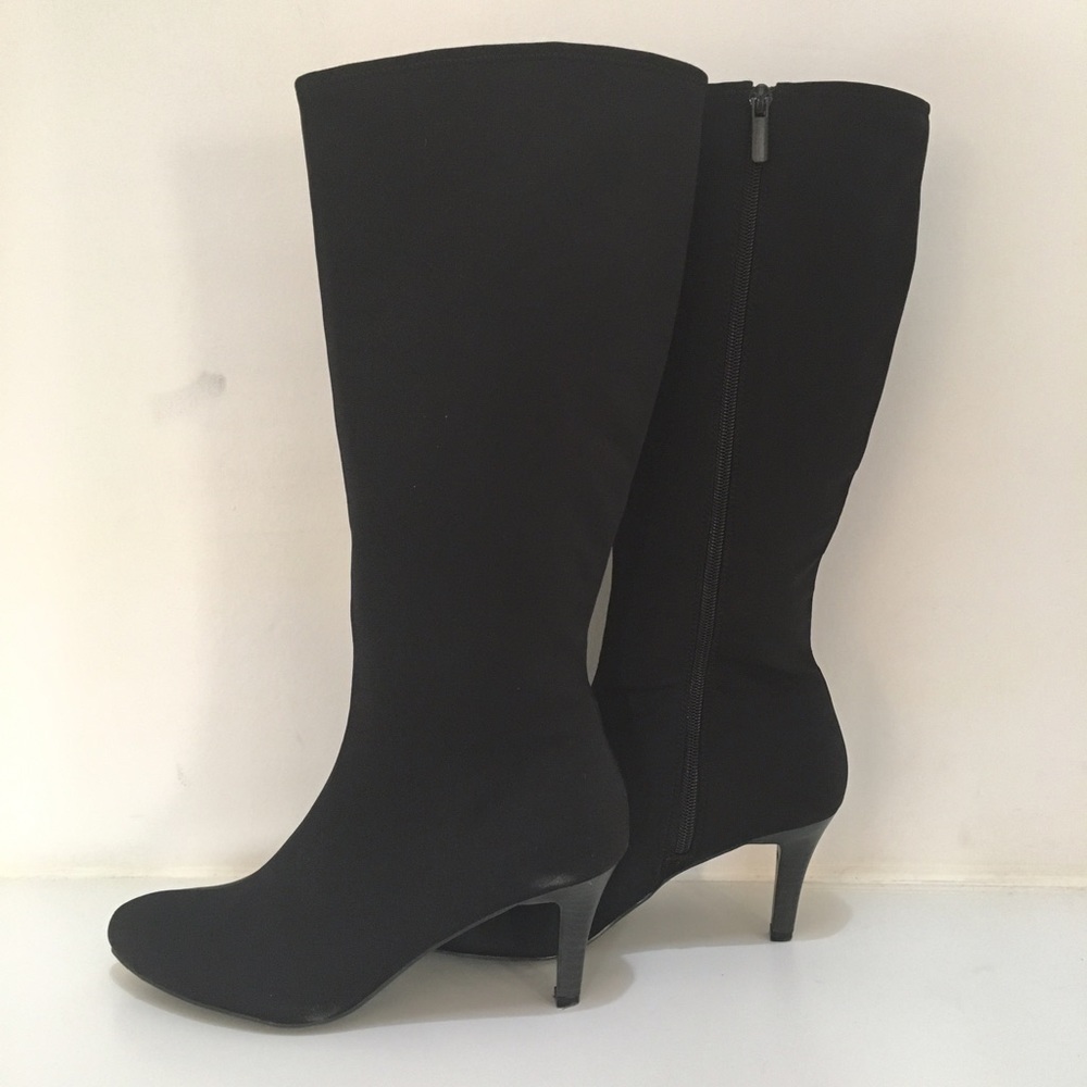 Size 8 Women's Black Heeled Boots