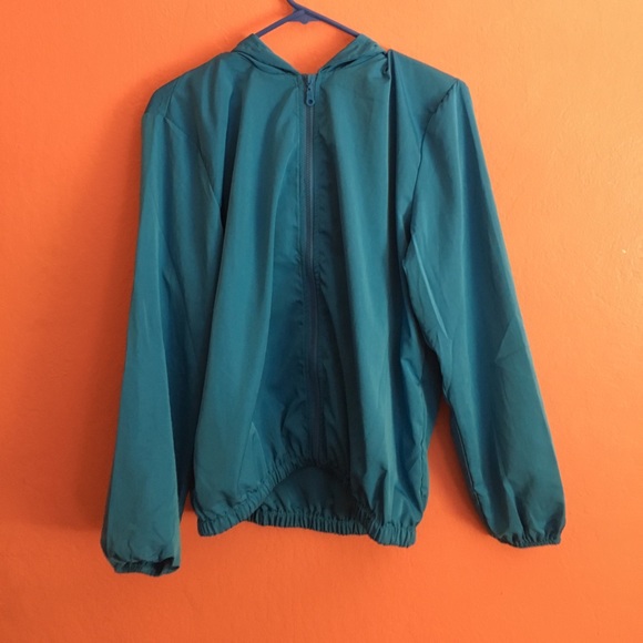 Blue brandy Melville windbreaker - Picture 2 of 4
