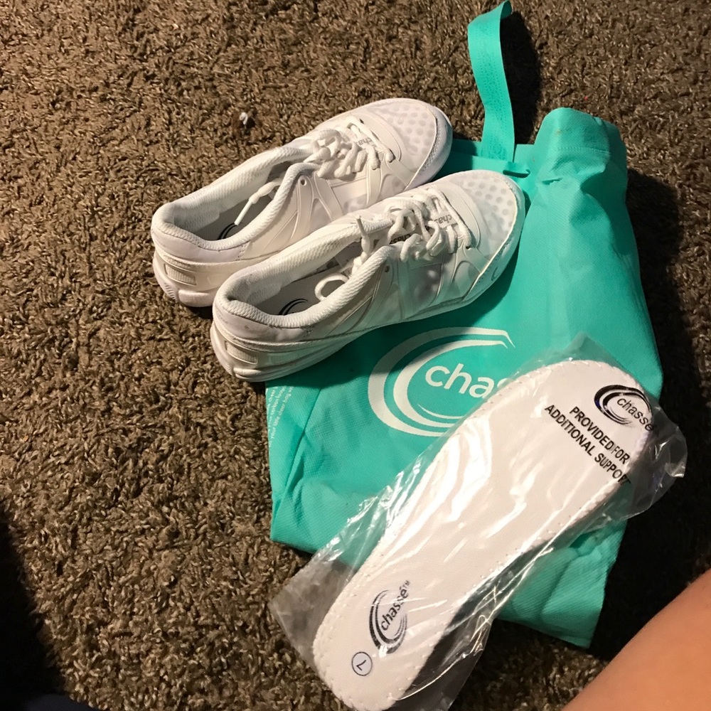 Chassé cheer shoes