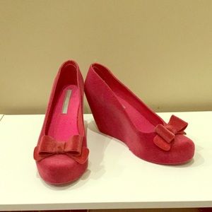 Super cute pink wedges