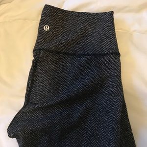Size 10 lululemon leggings!!