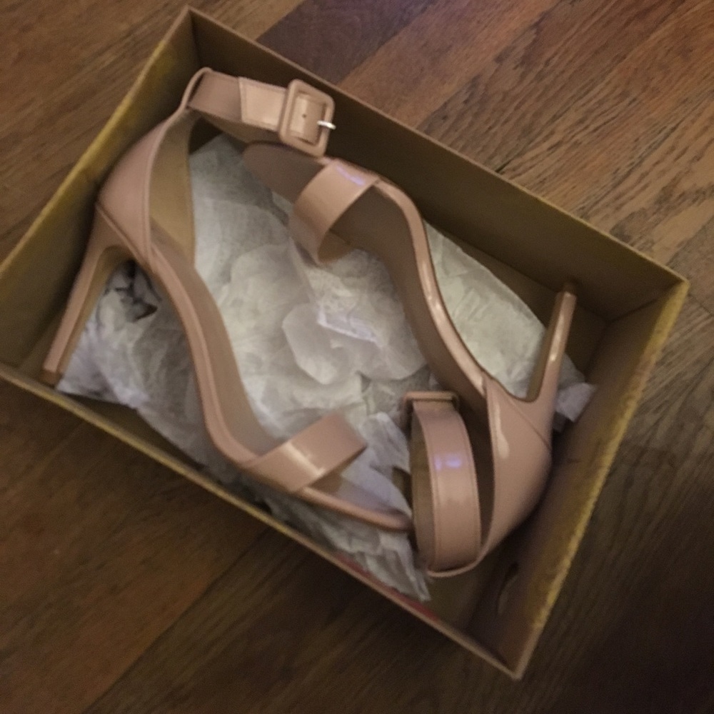 Designer Shoe Warehouse Mix No.6 Nude High Heels