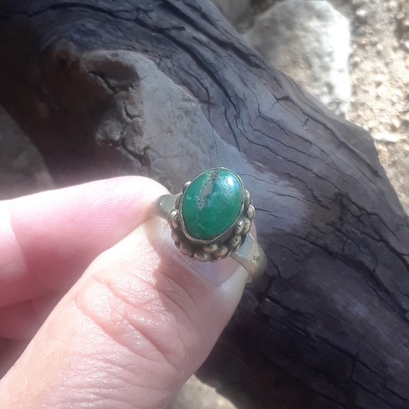 Ring - Picture 3 of 3