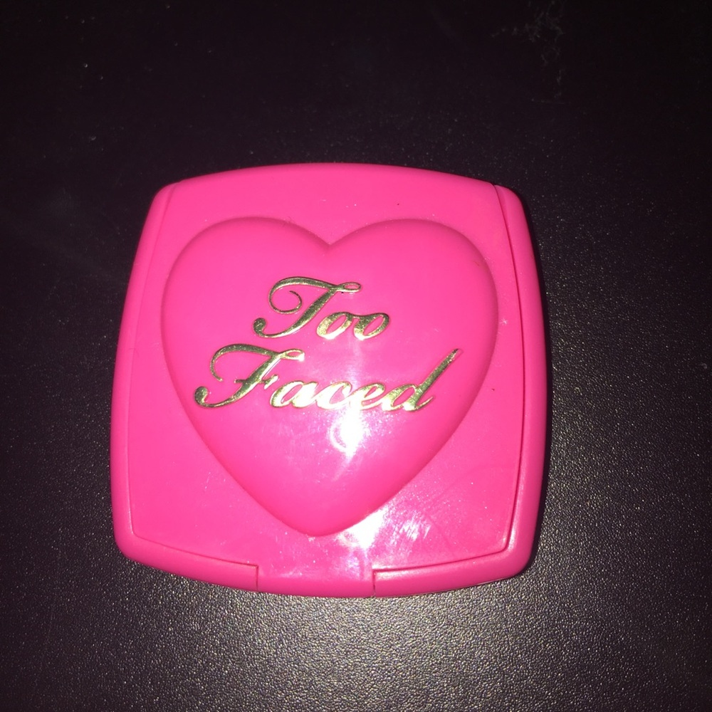 Too Faced blush