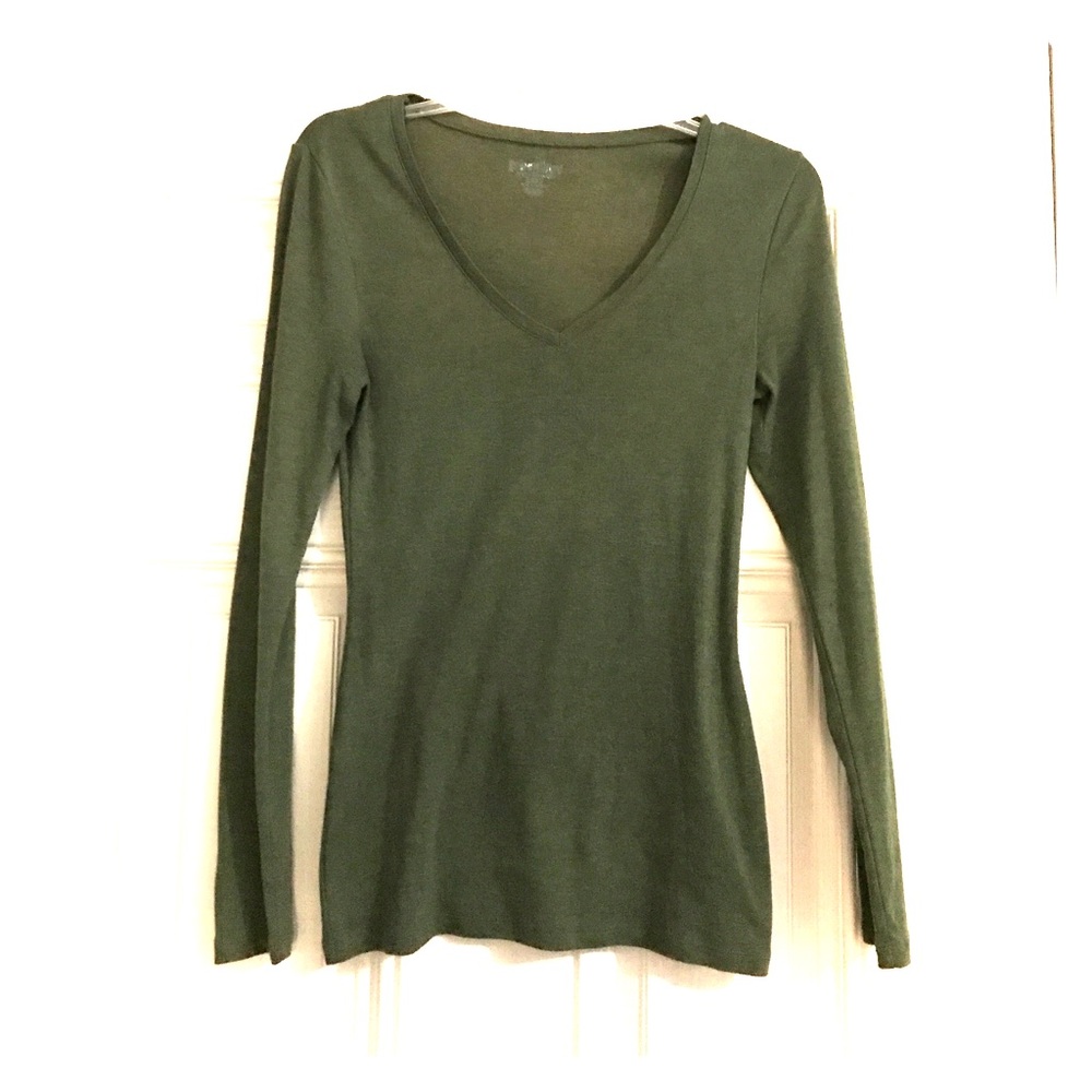 Green long sleeve shirt
